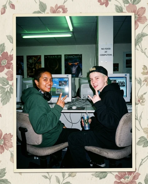 Nostalgic Flash — Late 90s Internet Café 3