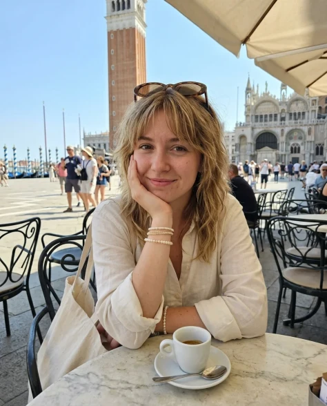 Wide-Angle Smartphone Selfie at Italian Landmark 4
